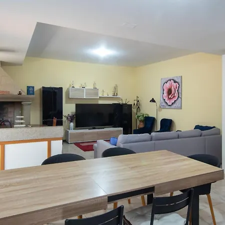 Ag Casa Chorente Con Piscina, Rias Baixas Galicia Сasa de vacaciones Taragona